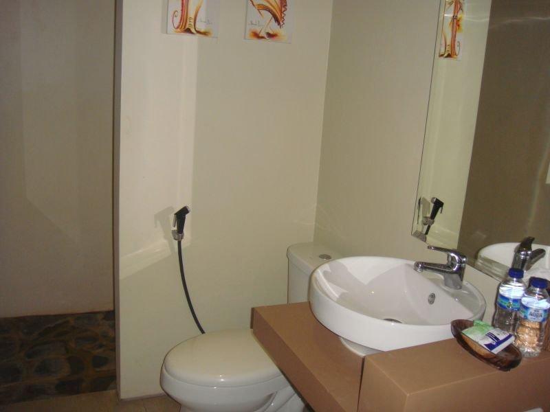 เคโอไอ โฮเต็ล แอนด์ เรสซิเด้นส์ Hotel เดนปาซาร์ ภายนอก รูปภาพ