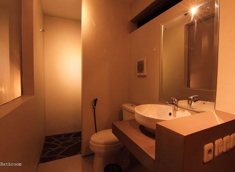 เคโอไอ โฮเต็ล แอนด์ เรสซิเด้นส์ Hotel เดนปาซาร์ ภายนอก รูปภาพ